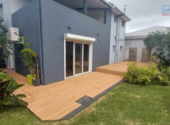 En location une villa meublée de type F5/6 située au Tampon 14ème
