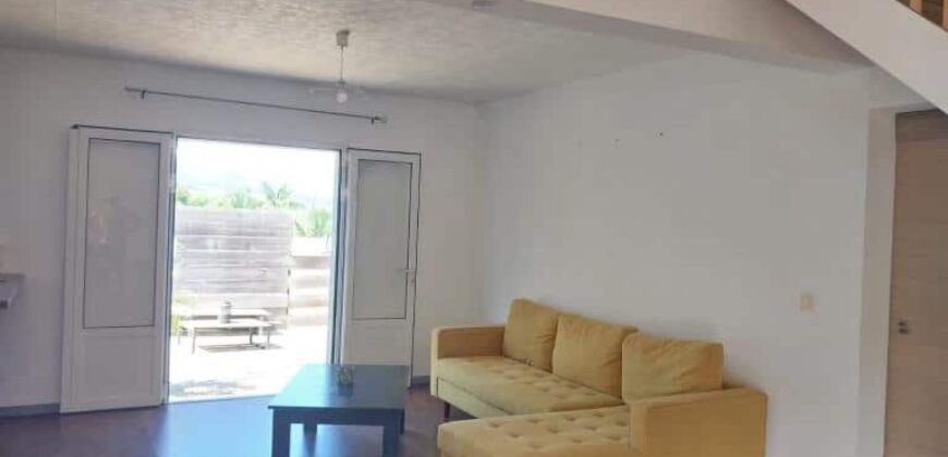 En location une villa meublée de type F5/6 située au Tampon 14ème