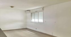 A vendre un appartement T3 dans une résidence proche des commerces à  Sainte Clotilde