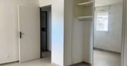 A vendre un appartement T3 dans une résidence proche des commerces à  Sainte Clotilde