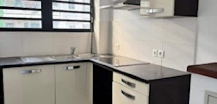 A louer un lumineux appartement de 40.30m2 sur les bas de la route Bois de Nèfles à Sainte Clotilde.