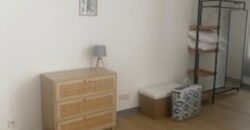 Location d’un appartement meublé dans une résidence avec piscine commune à Sainte Clotilde
