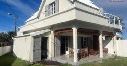 A louer une charmante villa T5 meublée située dans un quartier calme à proximité du bassin Pirogue