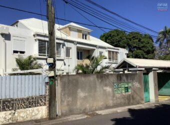 A louer un agréable appartement meublé T3/4 de 91.95 m2 situé à Saint Pierre