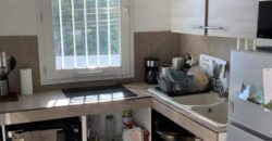A louer un agréable appartement meublé T3/4 de 91.95 m2 situé à Saint Pierre