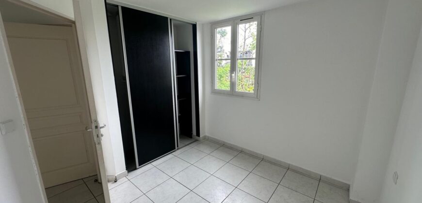 Location d’un appartement de 51.86m2 en plein centre ville de Saint André