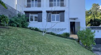 A vendre une grande villa de 122m2 dans un quartier calme et recherché à la Rivière Saint Louis