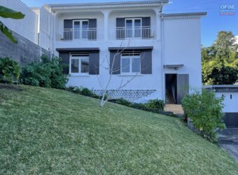 A vendre une grande villa de 122m2 dans un quartier calme et recherché à la Rivière Saint Louis