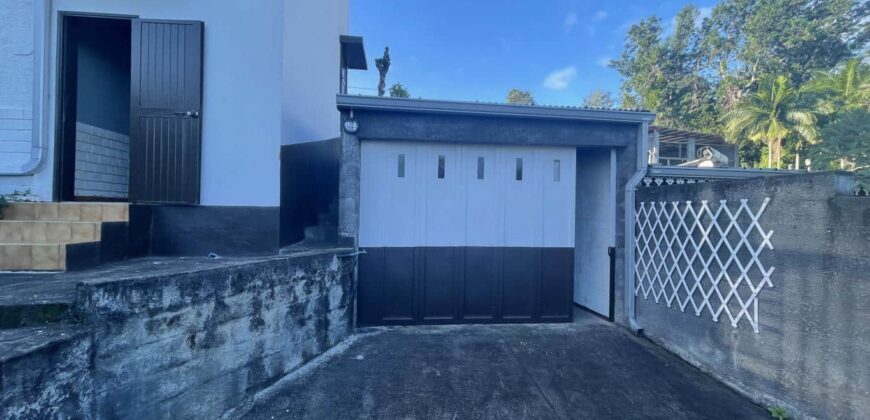 A vendre une grande villa de 122m2 dans un quartier calme et recherché à la Rivière Saint Louis
