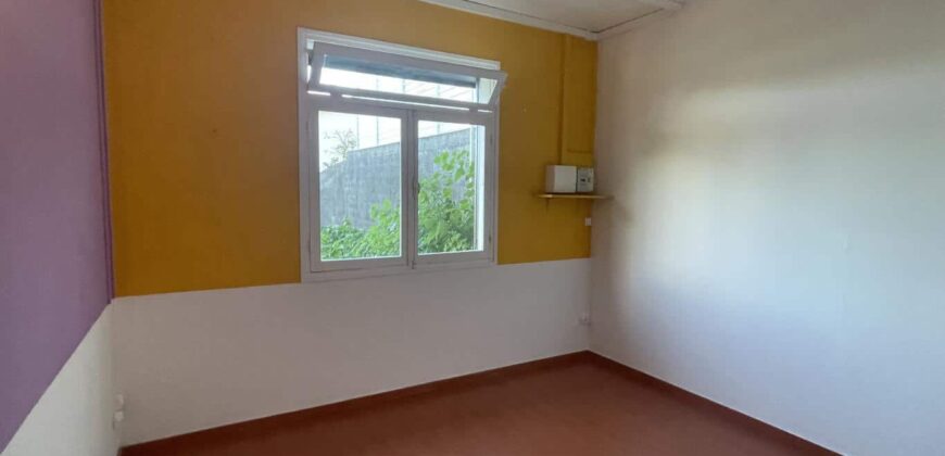 A vendre une grande villa de 122m2 dans un quartier calme et recherché à la Rivière Saint Louis