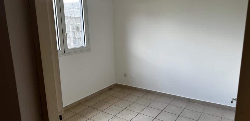 A louer une villa de 100m2 dans une résidence sécurisée à Saint André