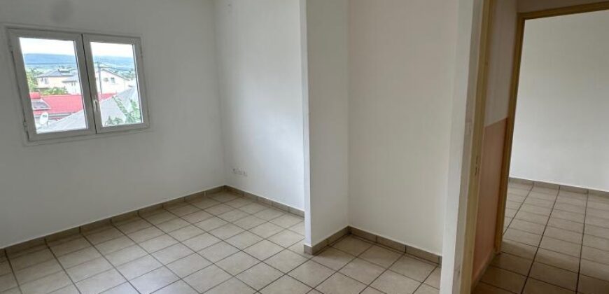 A louer une villa de 100m2 dans une résidence sécurisée à Saint André