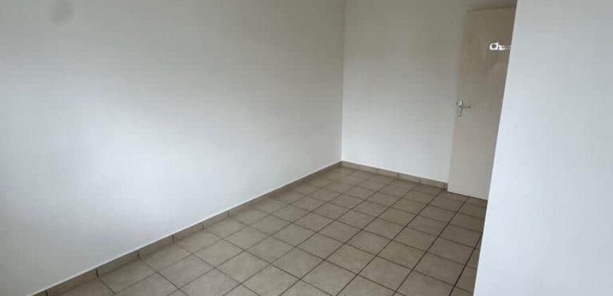 A louer une villa de 100m2 dans une résidence sécurisée à Saint André