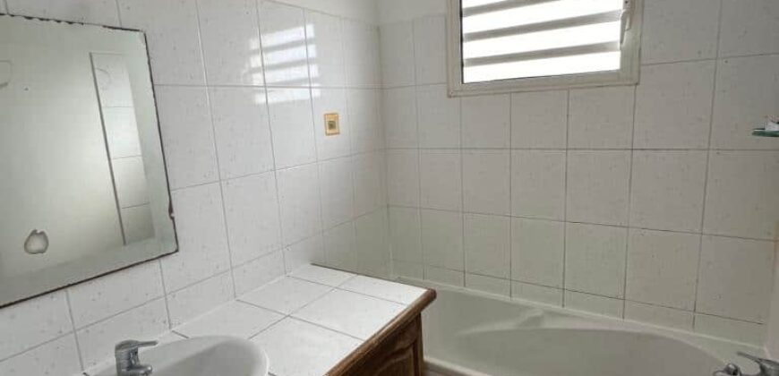 A louer une villa de 100m2 dans une résidence sécurisée à Saint André