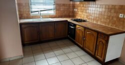 A louer une villa de 100m2 dans une résidence sécurisée à Saint André