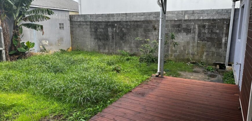 A louer une villa de 100m2 dans une résidence sécurisée à Saint André