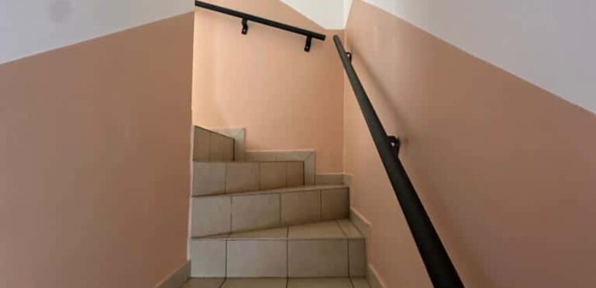 A louer une villa de 100m2 dans une résidence sécurisée à Saint André