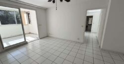 A vendre un charmant appartement T3 entièrement rénové et climatisé situé dans une résidence sécurisée à Saint Louis