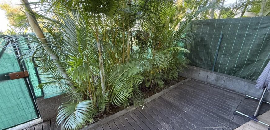 A vendre un studio de 26.92 m2 situé dans une résidence sécurisée face au lycée des Avirons