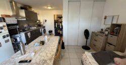 A vendre un studio de 26.92 m2 situé dans une résidence sécurisée face au lycée des Avirons