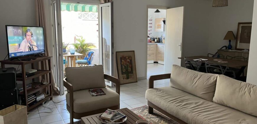 A louer un appartement T3 rénové et meublé situé au coeur de l’ermitage