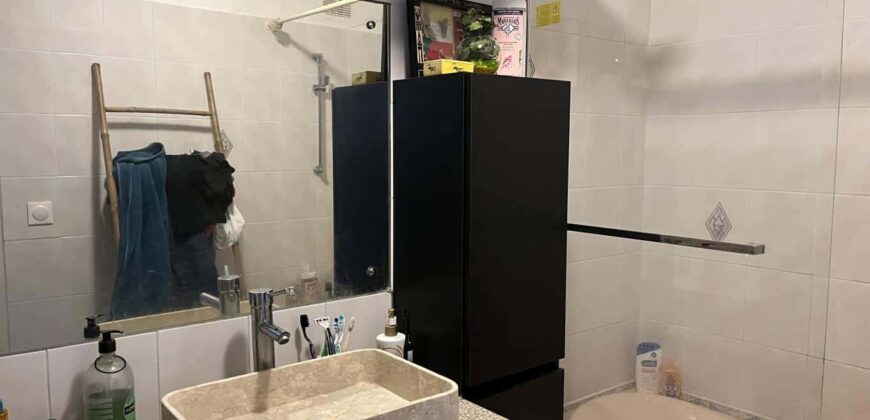 A louer un appartement T3 rénové et meublé situé au coeur de l’ermitage
