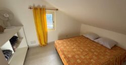 En location une superbe villa meublée de type F3/4 située dans un cadre paisible au Tampon 13ème