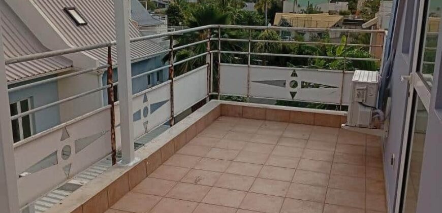 A louer un appartement de 65,62m2 en triplex avec jardin à la Saline les Bains