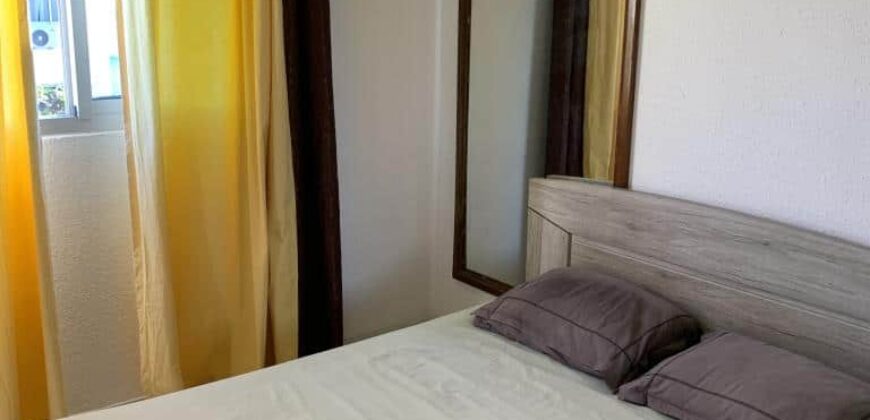 A louer un lumineux appartement en duplex situé en rez-de-jardin dans une résidence à Boucan Canot