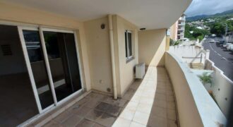 A vendre un appartement T2 de 50.45m2 proche de toutes commodités dans une résidence sécurisée à Sainte Clotilde