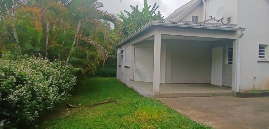 A louer une villa de 110m2 avec cour sur Tan Rouge à Saint Gilles les Hauts