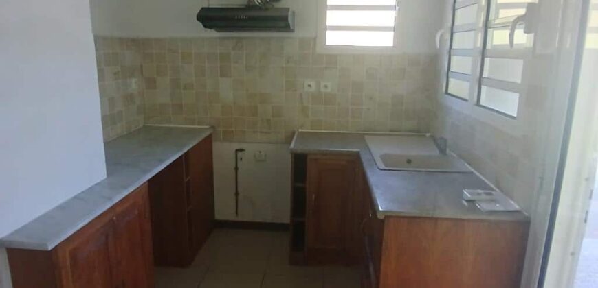 A louer une villa de 110m2 avec cour sur Tan Rouge à Saint Gilles les Hauts