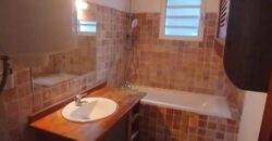 A louer une villa de 110m2 avec cour sur Tan Rouge à Saint Gilles les Hauts