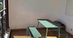 A louer un beau duplex meublé de type F4 avec piscine dans une résidence à Sainte-Clotilde-La Bretagne
