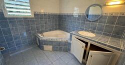 A louer une charmante villa T5 avec vue mer située au Tampon dans le quartier de Trois Mares