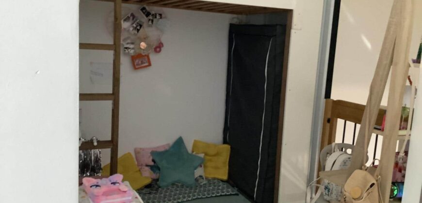 En location une villa jumelée de type F3 de 75 m2 située à La Rivière Saint Louis