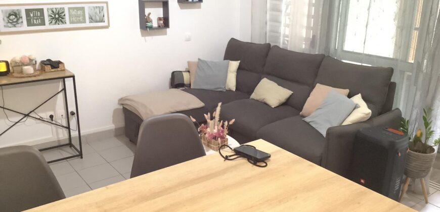 En location une villa jumelée de type F3 de 75 m2 située à La Rivière Saint Louis