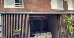 En location une villa jumelée de type F3 de 75 m2 située à La Rivière Saint Louis