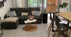En location une villa jumelée de type F3 de 75 m2 située à La Rivière Saint Louis