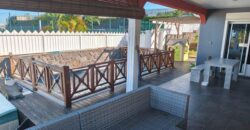 En vente une charmante villa familiale avec piscine située dans un quartier calme de La Rivière Saint-Louis