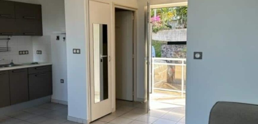 A louer un appartement en duplex de 69.34m2 proche de toutes commodités au Tampon