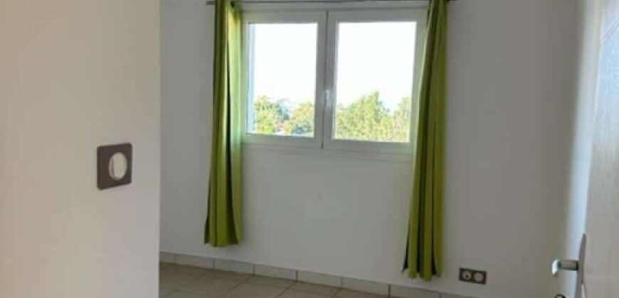 A louer un appartement en duplex de 69.34m2 proche de toutes commodités au Tampon