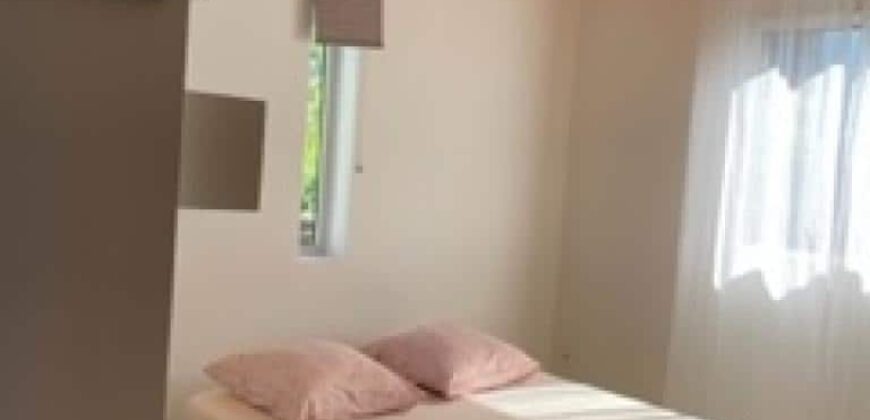 A louer une charmante villa T4 meublée située proche de Saint Pierre