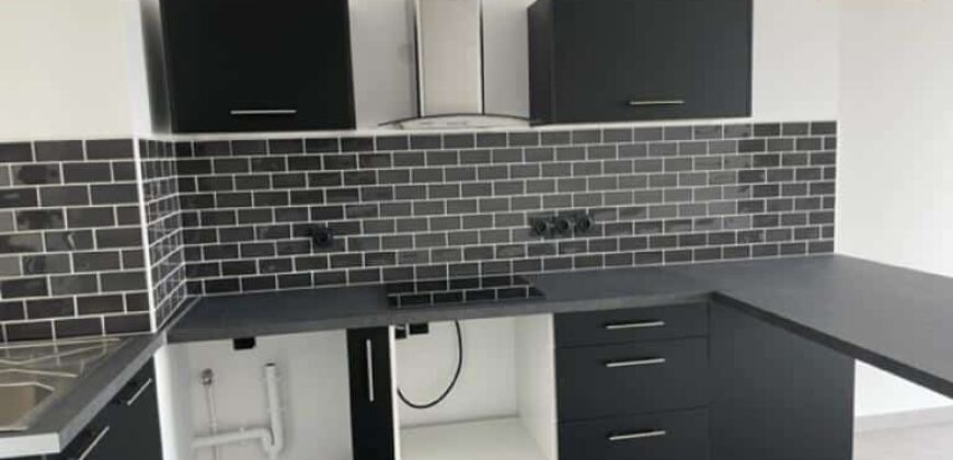 A louer un appartement T3 situé dans une résidence sécurisée à Saint Pierre