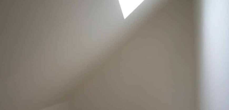 A vendre un appartement en duplex de type T3 situé à deux pas du centre-vile du Tampon