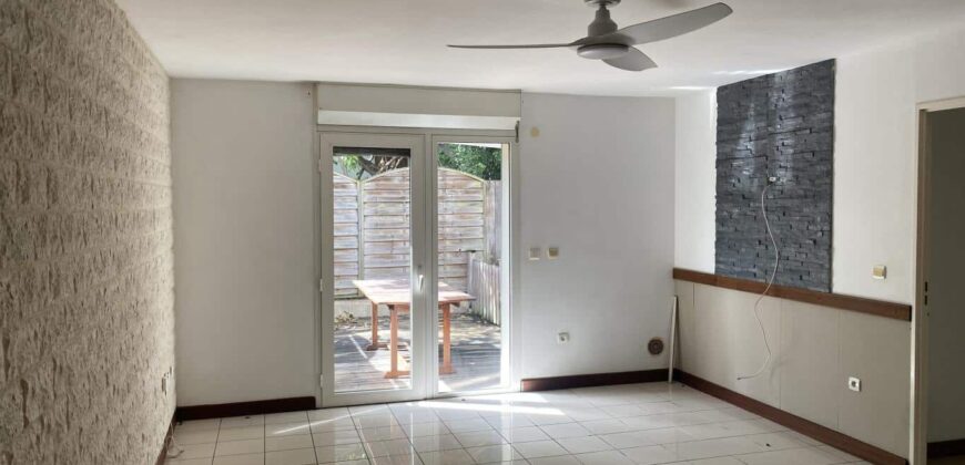 A vendre un agréable appartement T2 de 41.48 m2 situé dans un quartier calme à La Possession