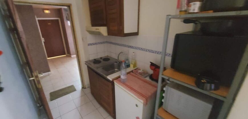 A vendre un appartement T1 de 21m2 situé dans la résidence Capella à Saint Denis