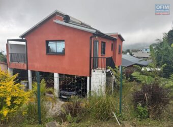 A louer une charmante villa T3 située dans un quartier calme à Pont d’Yves au Tampon
