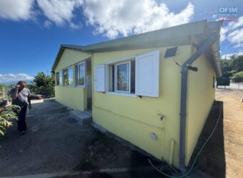 Location d’une ravissante villa meublée T5 située dans le quartier calme de Bérive au Tampon