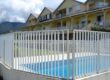 A vendre un appartement T2 d’environ 55 m2 situé dans une petite résidence sécurisée avec piscine au Tampon